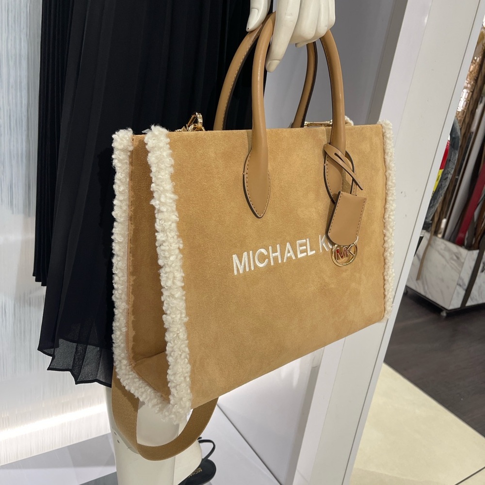 MICHAEL KORS Mirella Medium Suede and Faux Shearling Tote Bag
Peanut 
NWT - Picture 8 of 16